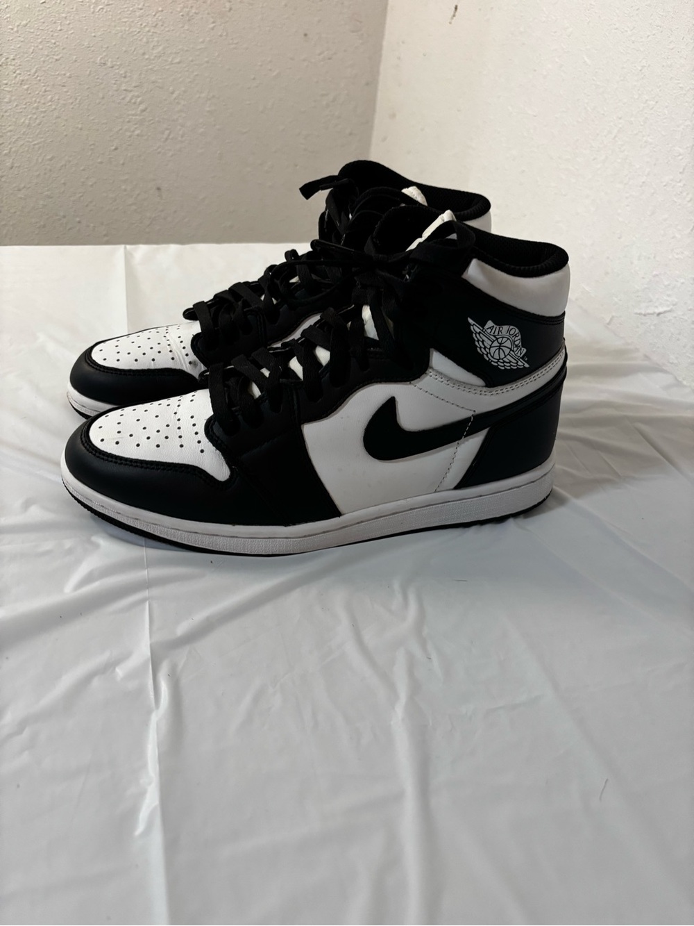 Jordan High Top Sneakers - Black/White - Picture 3 of 5